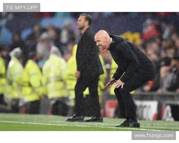 滕哈赫战术革新：球队控球模式持续提升，引领现代足球新潮流