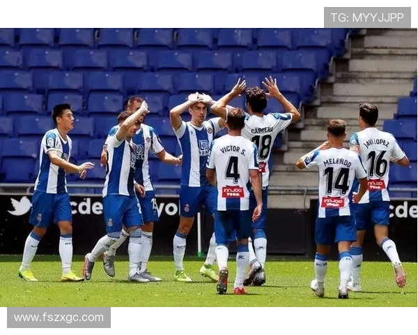 西甲球员交易动态：多队夏窗引援策略与转会市场走势分析