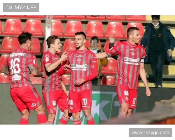 AC米兰复兴遇阻,表面强势背后瓶颈显现,阶段性表现对赛季走势形成制约 AC米兰复兴遇阻,表面强势背后瓶颈显现,阶段性表现对赛季走势形成制约