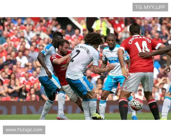 曼联防守体系漏洞频出,近期表现波动,稳定性面临考验 曼联防守体系漏洞频出,近期表现波动,稳定性面临考验